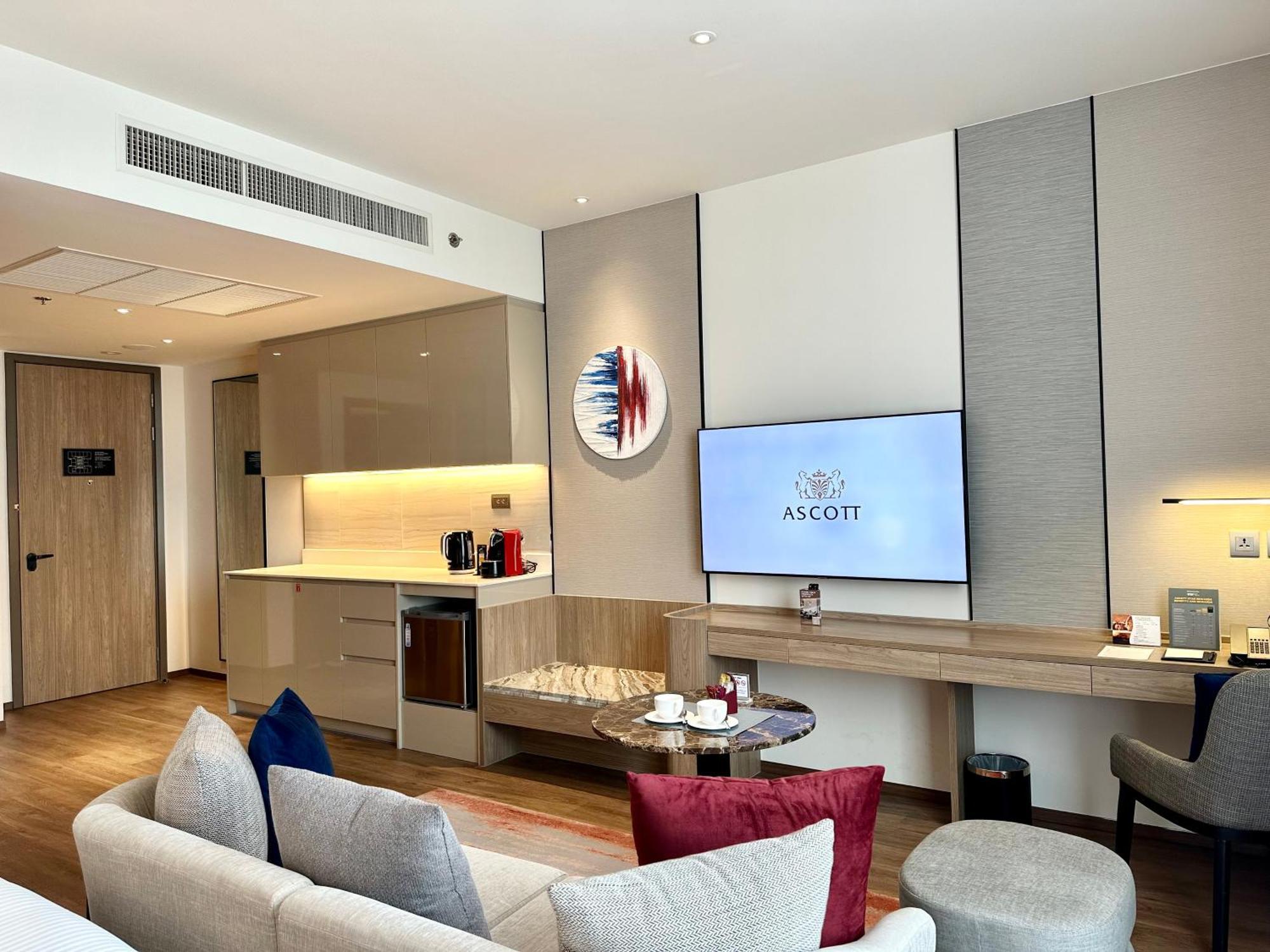 Отель Ascott Embassy Sathorn Бангкок Экстерьер фото A suite at Ascott Suites, Kuala Lumpur